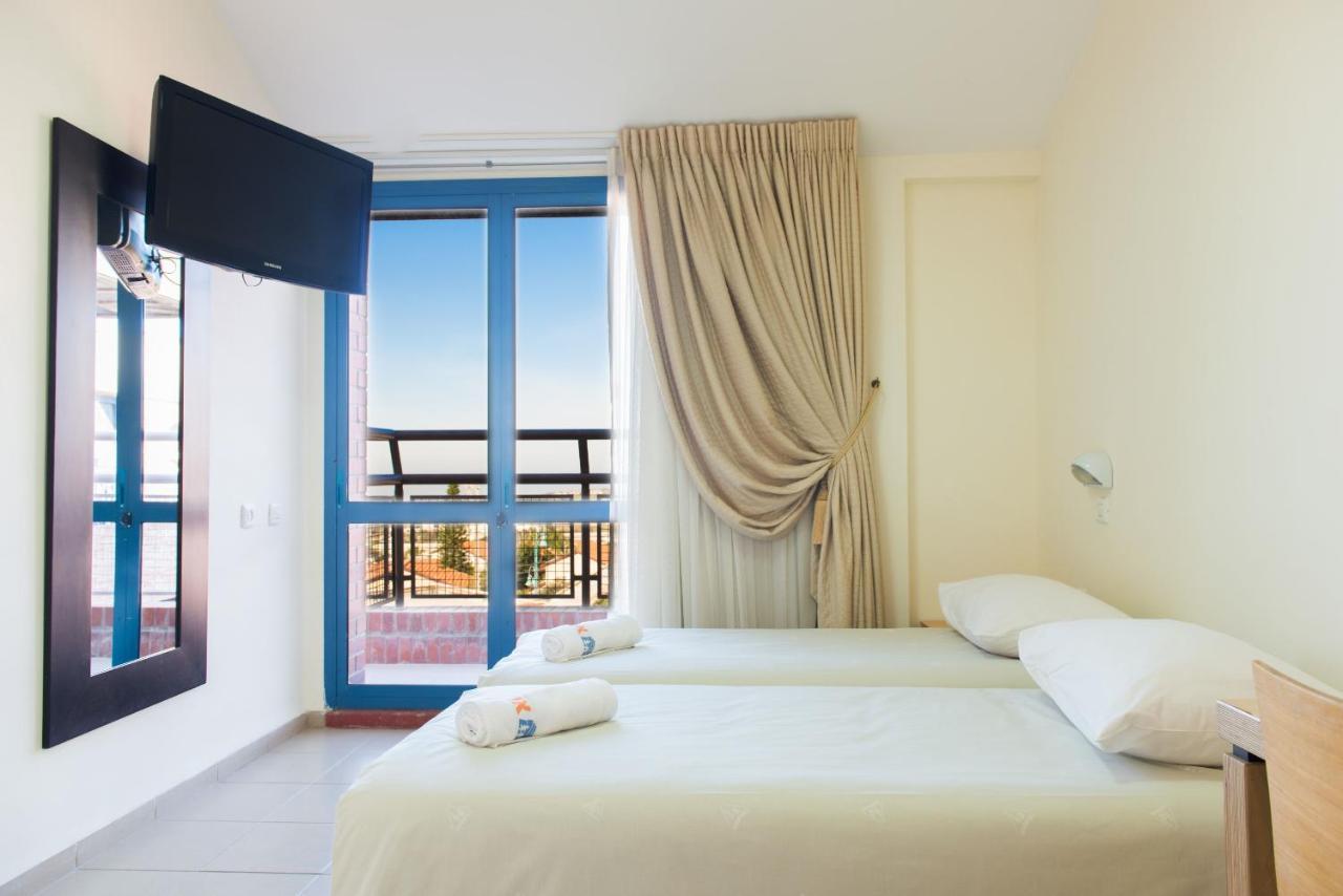 Hi - Shlomi Hostel Shelomi エクステリア 写真