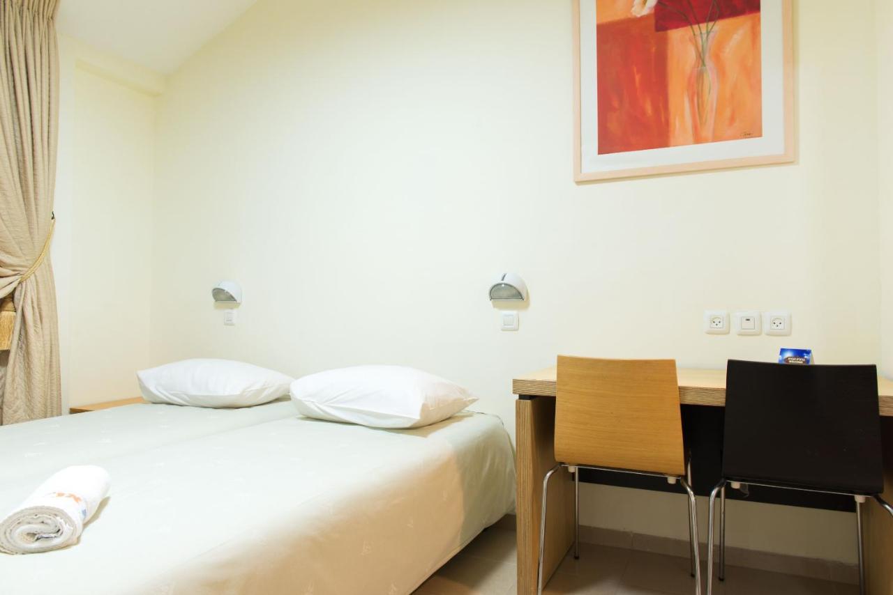 Hi - Shlomi Hostel Shelomi エクステリア 写真